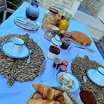 Bed & Breakfast A La Jolie Campagne - Et Table D'hotes