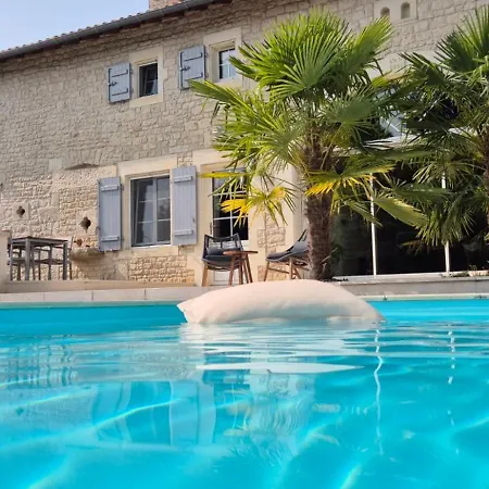 A La Jolie Campagne - Et Table D'hotes