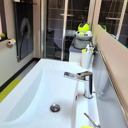 Couette-café A La Jolie Campagne - Et Table D'hôtes 3*