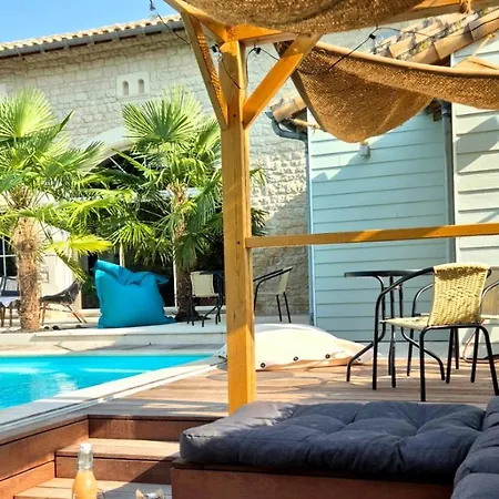 A La Jolie Campagne - Et Table D'hotes Bed & Breakfast