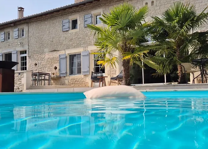 A La Jolie Campagne - Et Table D'hotes