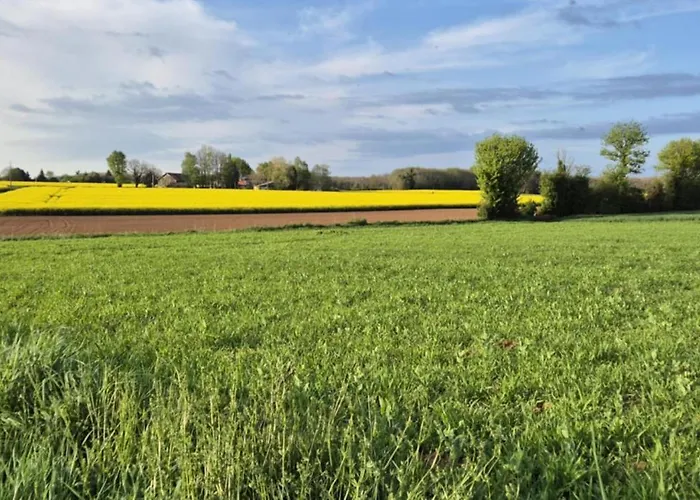 A La Jolie Campagne - Et Table D'hotes Bed & Breakfast 3*