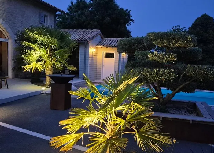 A La Jolie Campagne - Et Table D'hotes Bed & Breakfast 3*