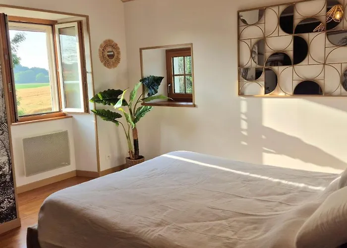 Bed & Breakfast A La Jolie Campagne - Et Table D'hotes Lorigne