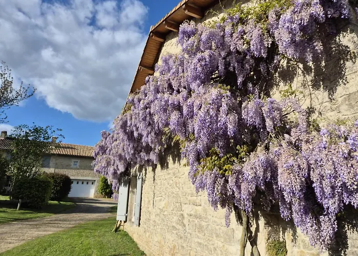 Bed & Breakfast A La Jolie Campagne - Et Table D'hotes Lorigne