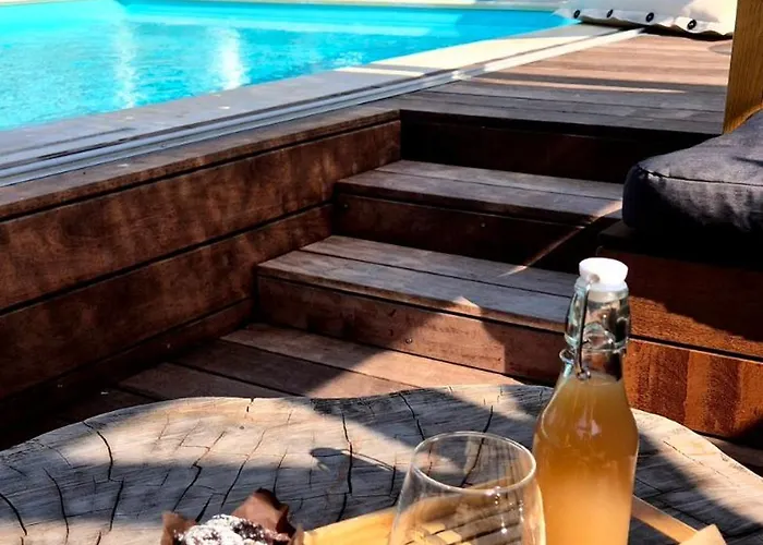 A La Jolie Campagne - Et Table D'hotes